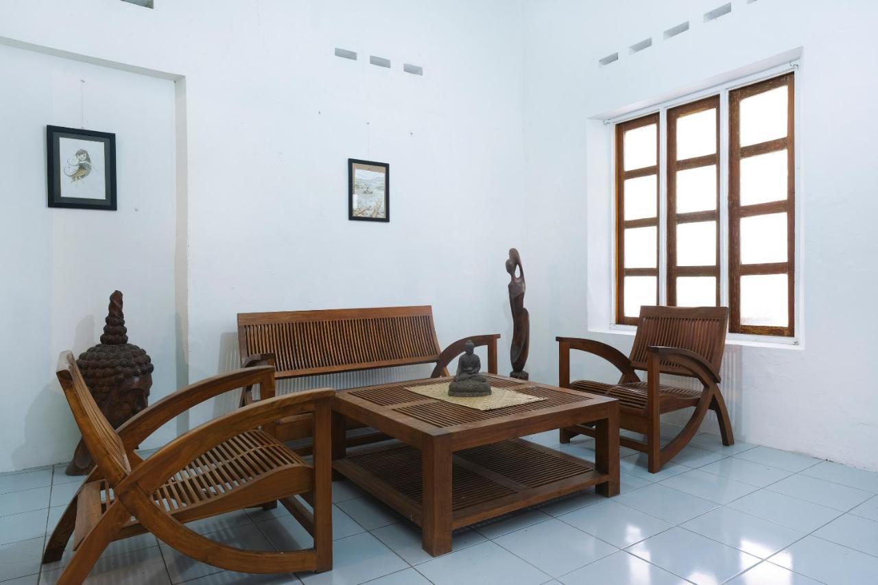 Oyo 287 Rumah Eyang Near Rsud Kota Yogyakarta Hotel Exterior photo