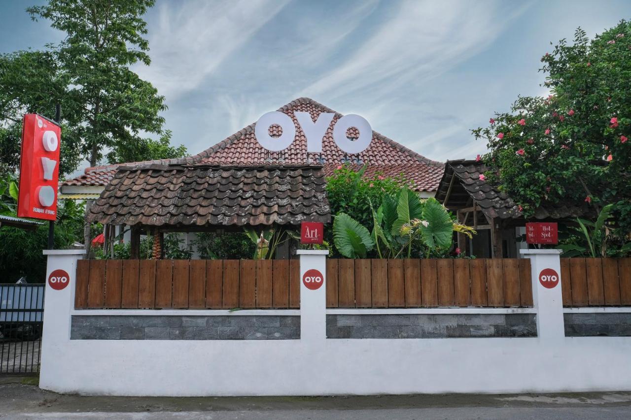 Oyo 287 Rumah Eyang Near Rsud Kota Yogyakarta Hotel Exterior photo